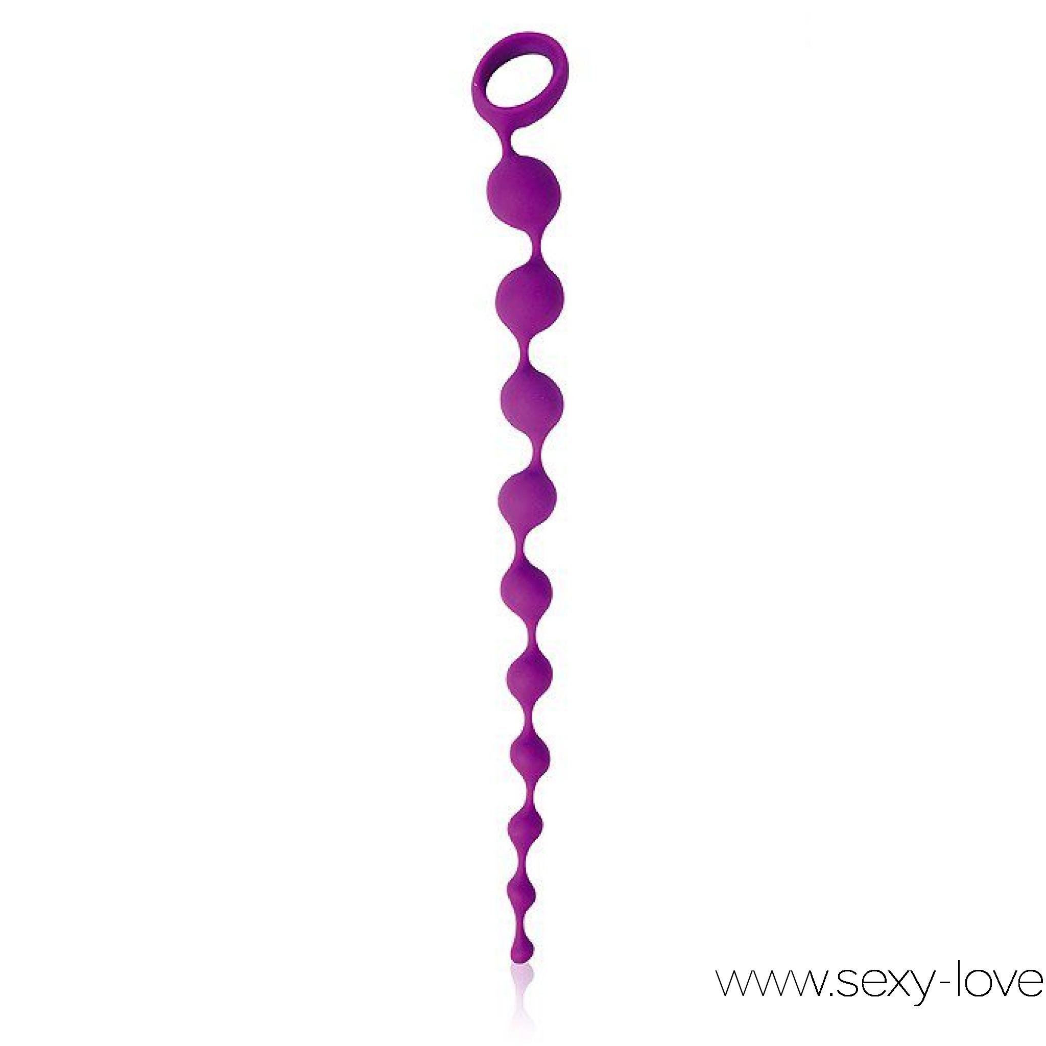 Анальная цепочка «Cosmo», цвет фиолетовый, 
	Откройте мир особого удовольствия с анальной цепочкой серии «COSMO». Интимный аксессуар состоит из нескольких элементов и выполнен в форме классической анальной «елочки», что позволяет вводить его легко и комфортно. 

	 Литая форма упрощает процесс ухаживания за изделием, поскольку между деталями цепочки нет зазоров, в которых могут скапливаться ненужные частицы.

	 

	Длина: 320 мм, диаметры шариков: 11, 17, 28 мм.

	Рекомендуется использовать  совместно с лубрикантом для секс-игрушек.
