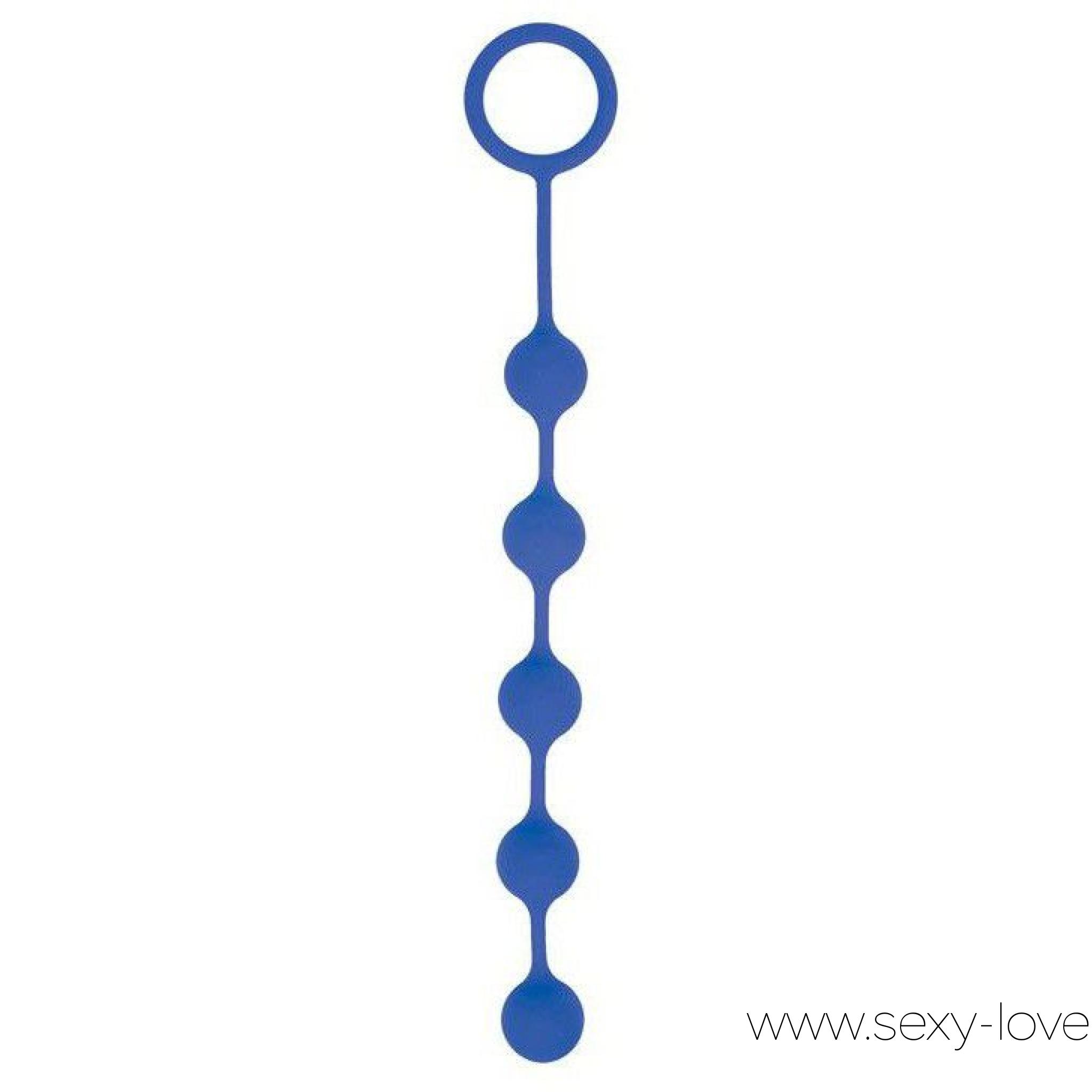 Цепочка анальная на силиконовой сцепке цвет синий, 
	Цепочка анальная на силиконовой сцепке от компании Sweet Toys, цвет синий, st-40180-2

	Мечтаете о разнообразии в интимной жизни? Яркая анальная цепочка - то, что вам нужно. Эротический аксессуар подарит ни с чем не сравнимые эмоции. Может быть использован как для подготовки к анальному сексу, так и в качестве полноценного участника любовной игры. Цепочка легко вводится. Удобная ручка-ограничитель позволяет контролировать глубину проникновения. Изделие выполнено из безопасного, приятного на ощупь материала. Литая форма интимного аксессуара исключает наличие соединительных швов, в которых может образоваться неблагоприятная микрофлора, что обеспечивает максимальную гигиеничность.

	 

	Рекомендуется использовать интимный аксессуар совместно с лубрикантами.
