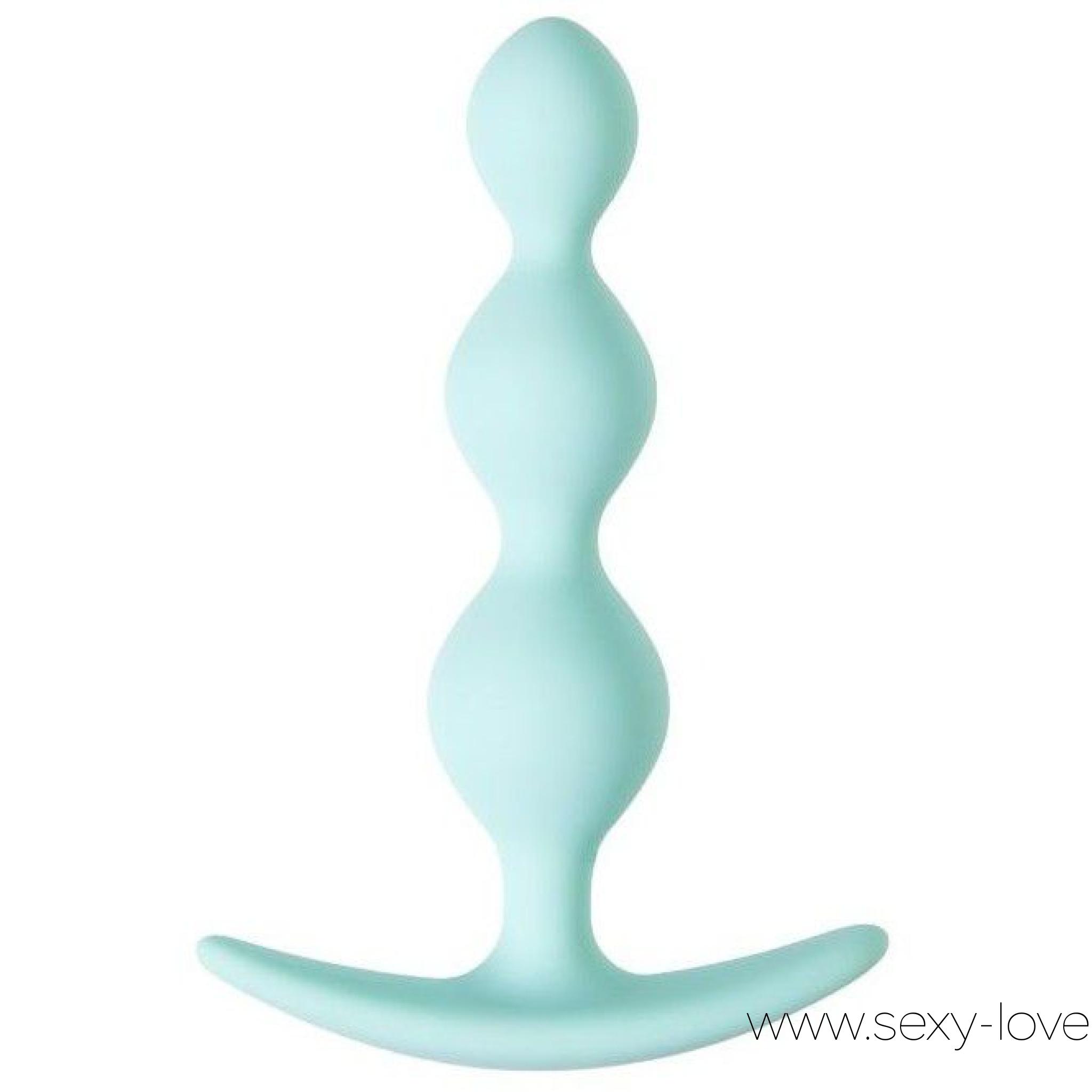 Анальная втулка «Triple» из трех шариков, цвет мятный, материал силикон, 
	Triple - втулка из трех шариков гарантирует интенсивную стимуляции. Ваш партнер почувствует каждый изгиб игрушки во время двойного проникновения. Постепенно увеличивающийся диаметр шариков обеспечит приятное вхождение. Широкий ограничитель не позволит втулке проникнуть дальше необходимого.

	Рекомендуется использовать вибромассажер совместно с лубрикантом для секс-игрушек.
