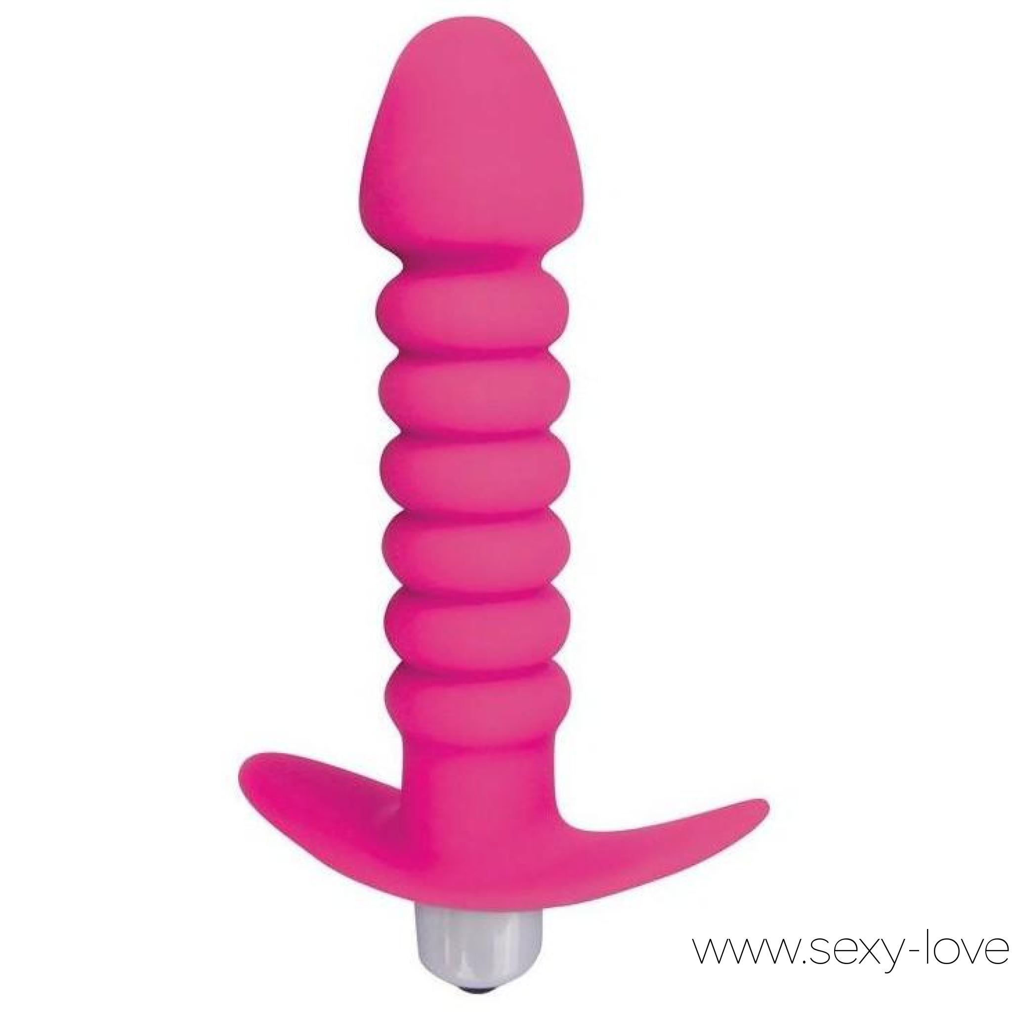 Ребристая анальная втулка с вибрацией от Sweet Toys, цвет розовый, 
	Великолепная анальная втулка с вибрацией – шикарный подарок для любителей особых удовольствий. Оригинальная форма «секс-игрушки» способствует легкому введению. Ручка-ограничитель позволяет контролировать глубину проникновения. Интимный аксессуар подарит ни с чем не сравнимые эмоции. Добавит остроты ощущениям режим «вибрация». Втулка подходит для постоянного ношения. Проста в использовании и уходе.

	Рекомендуется использовать вибромассажер совместно с лубрикантом для секс-игрушек.
