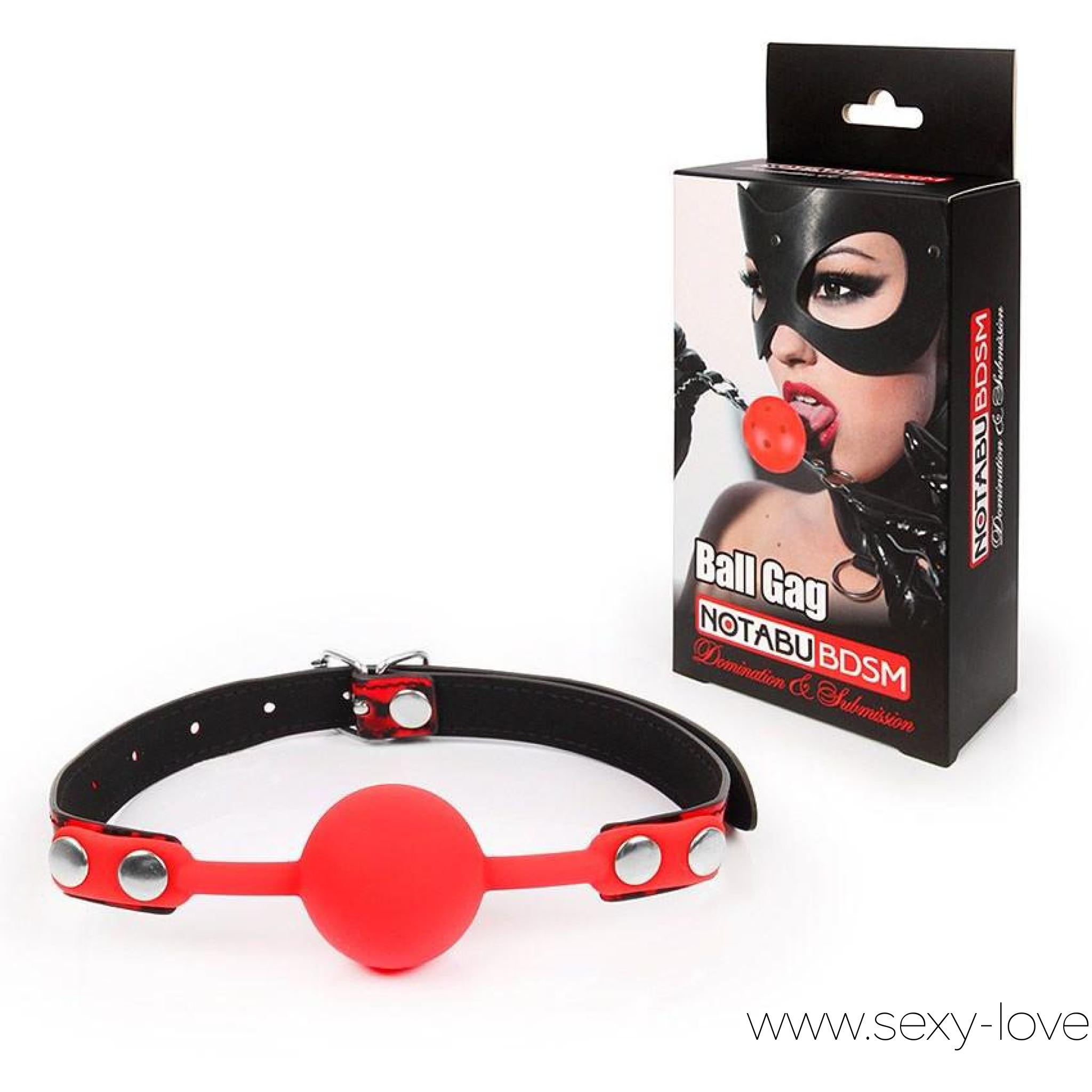 Кляп-шарик из силикона на ремешке с кнопками, цвет красно-черный, 
	Отличный кляп для любителей БДСМ-аксессуаров! Изделие состоит из силиконового шарика и ремешков с возможностью регулировки размера. Внутренняя сторона ремешков имеет мягкую бархатистую поверхность, предотвращающую натирание кожи.
